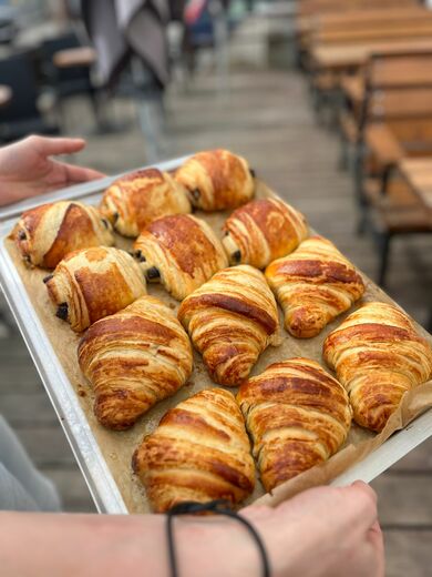 Pain au chocolat & croissants